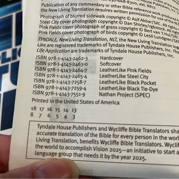 Teen Life Application Study Bible New Living Translation Paperback Tyndale NEW - Picture 4 of 11